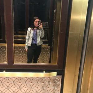 Meet your Posher, Dacelyn